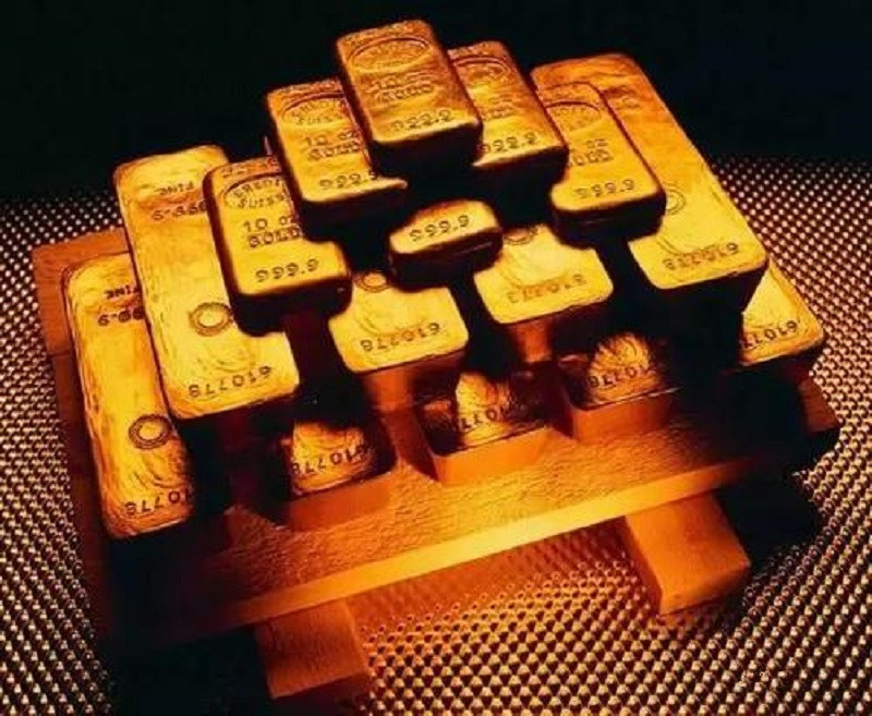 世界第一巨贪马科斯：家中黄金成吨，有29架私人飞机贪污巨额美元