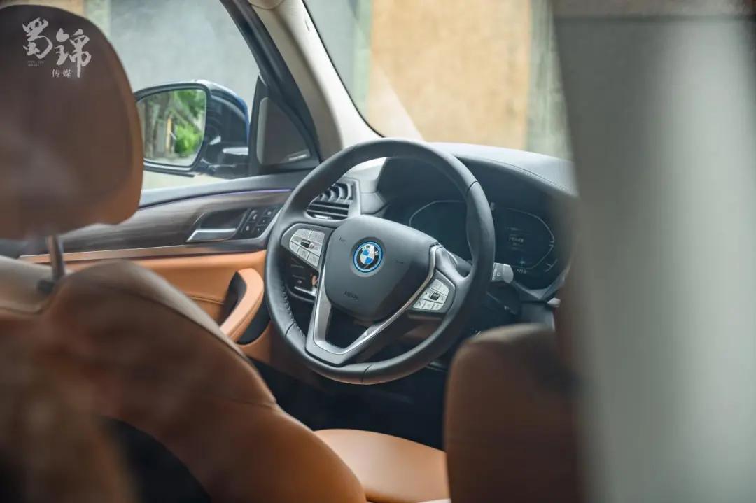 宁缺毋滥—试驾宝马iX3