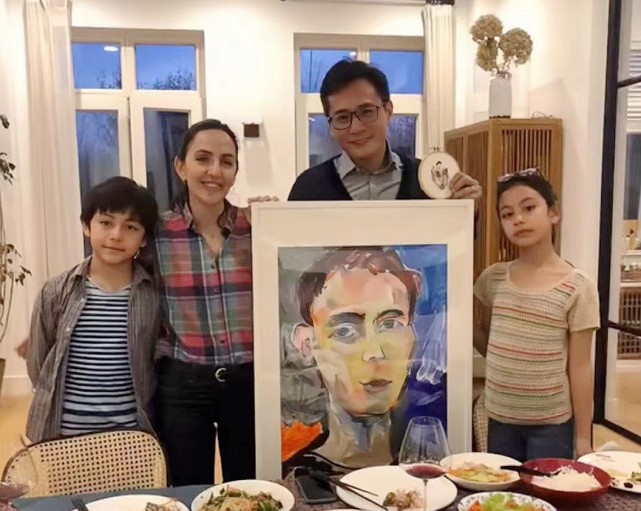 諾一跟霓娜參加障礙賽，劉燁曬照稱名次不重要卻驕傲曝女兒得第一