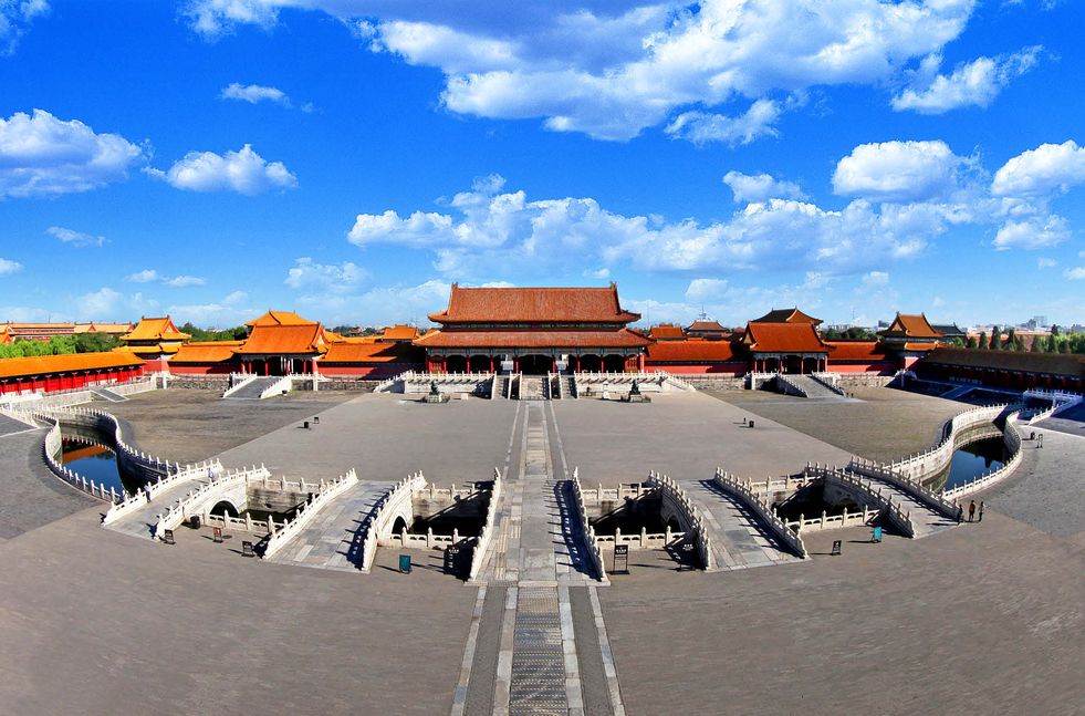 英国父子认为中国军队是杂牌军，来中国见证后，彻底被中国征服