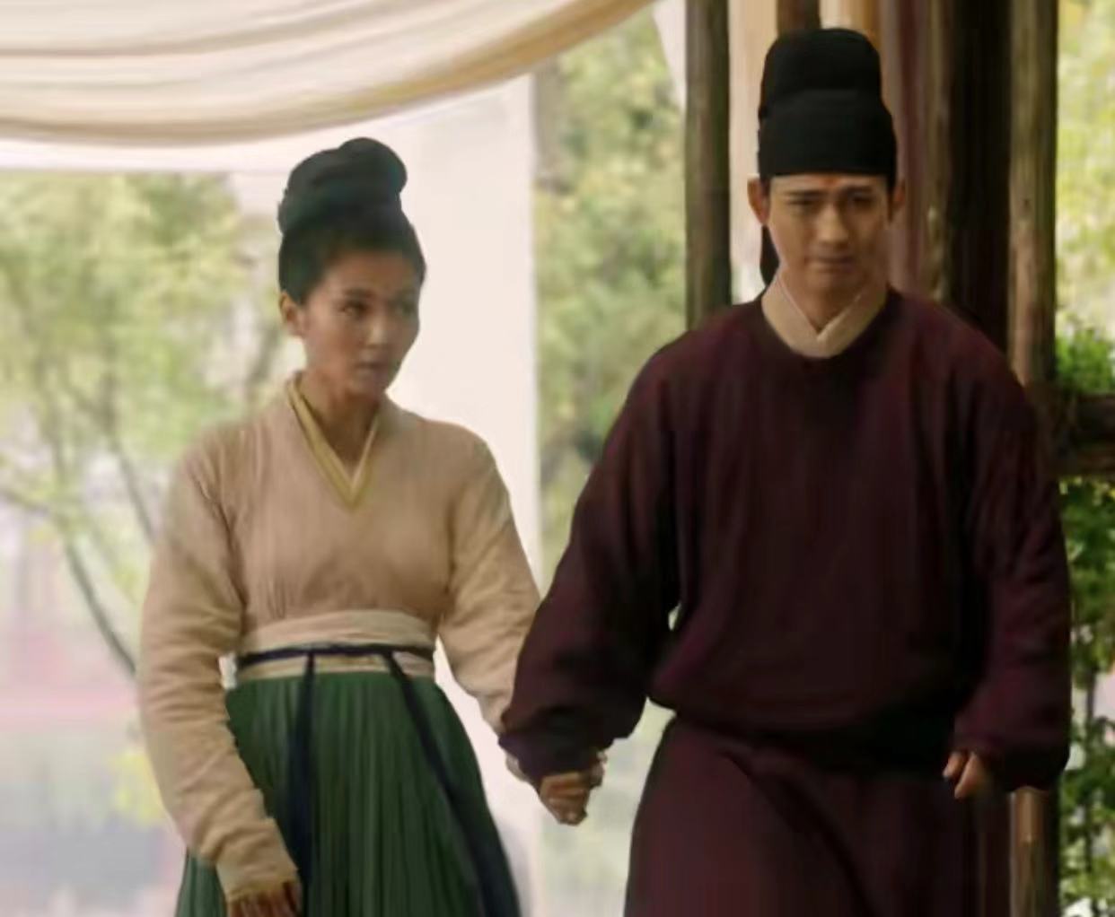 43岁刘涛扮15岁少女被吐槽，网友：前期不能换个