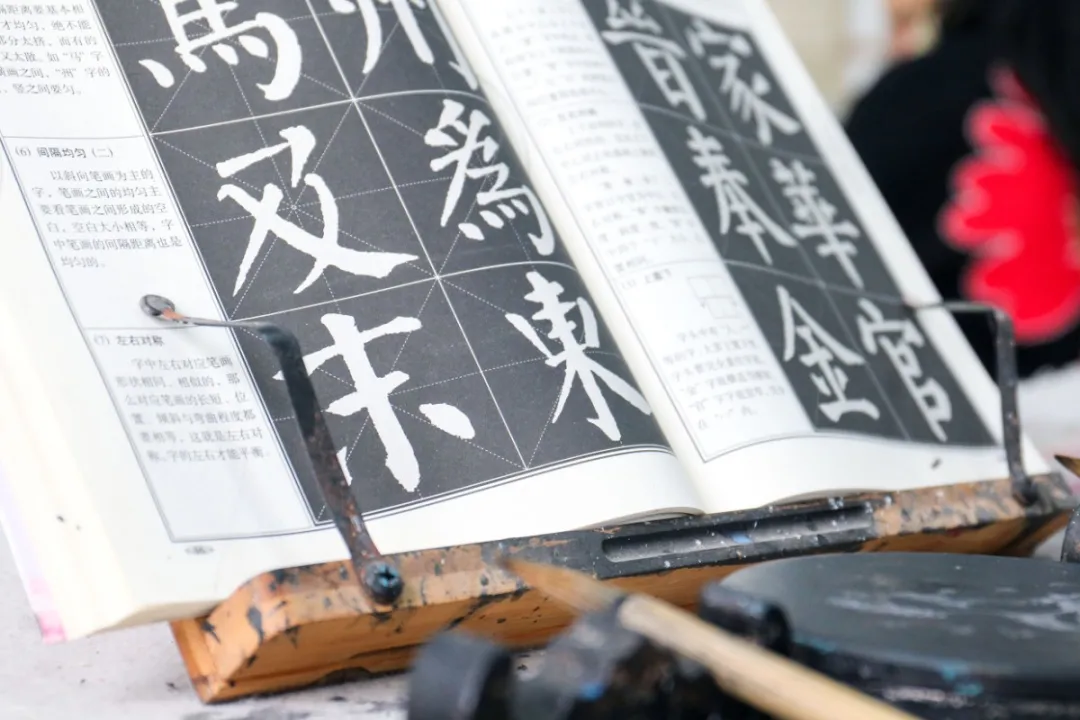 天府新区华阳实验小学小品堂书法工作坊第二批学员开班仪式