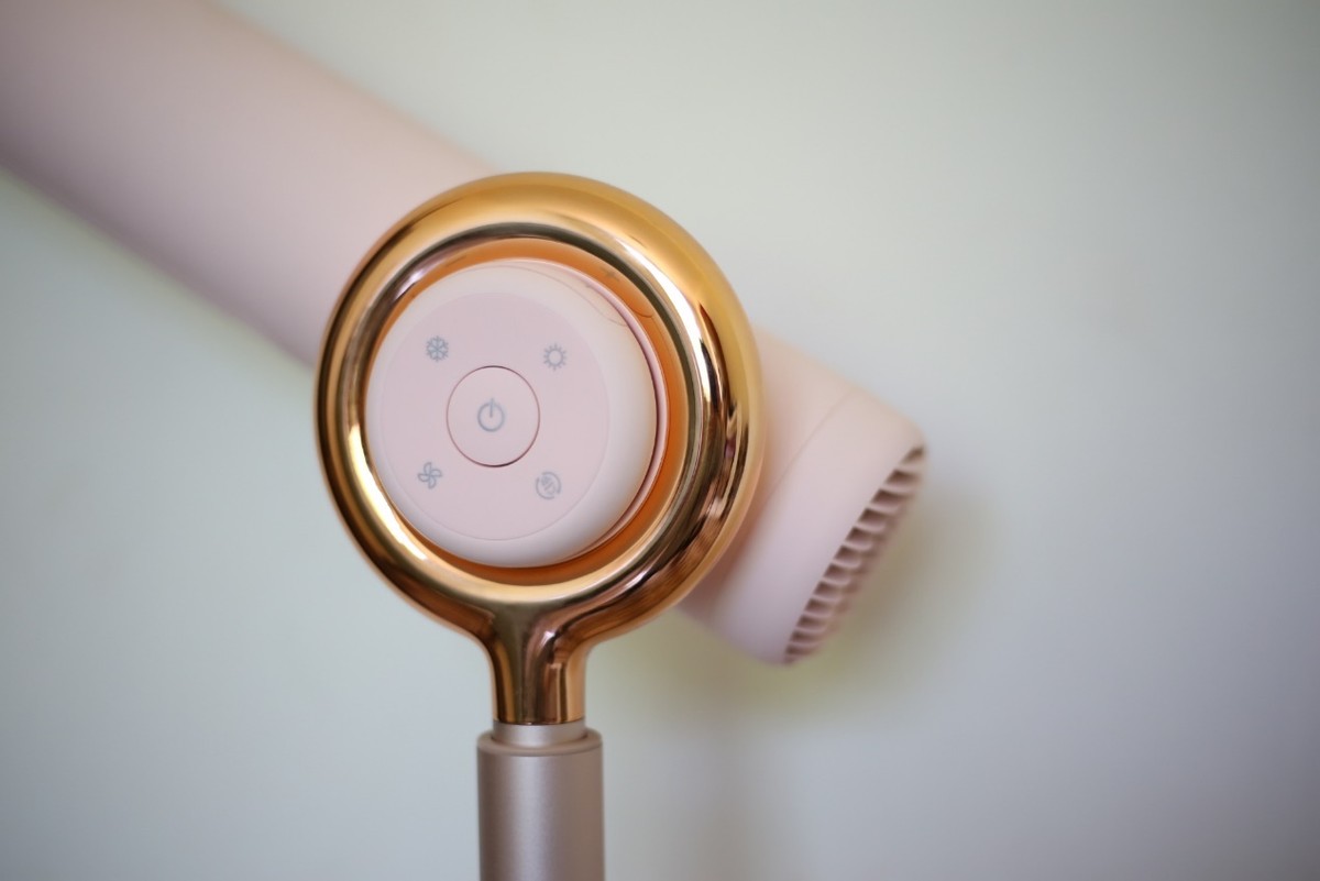 解放双手，时间更自由，品仕乐3D护发立式吹风机