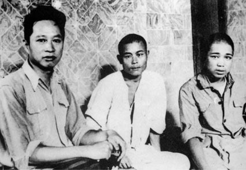如果叶挺活到授衔时只有两种结果，要么挤进十大元帅，要么不授衔