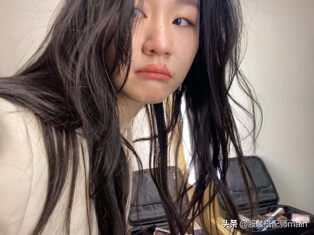 她让李佳琦张不开嘴，在央视春晚逗笑全国观众