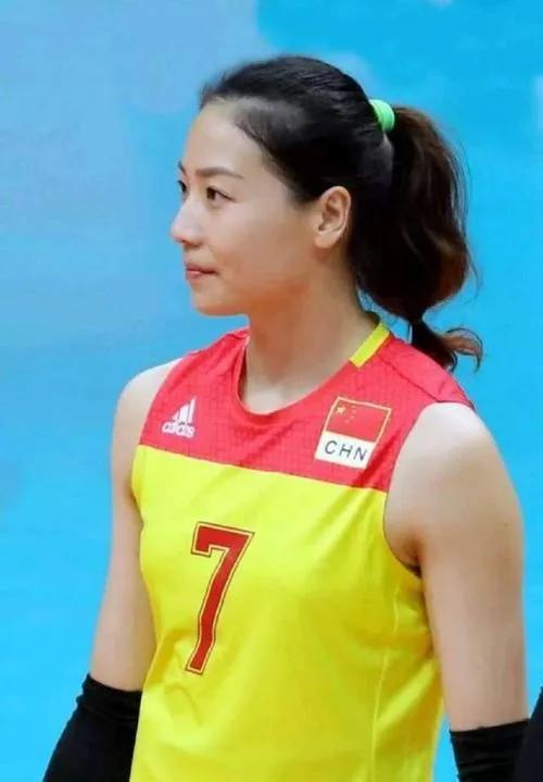 魏秋月的故事：亚洲最美二传，与老公15岁就相识，曾被郎平催婚