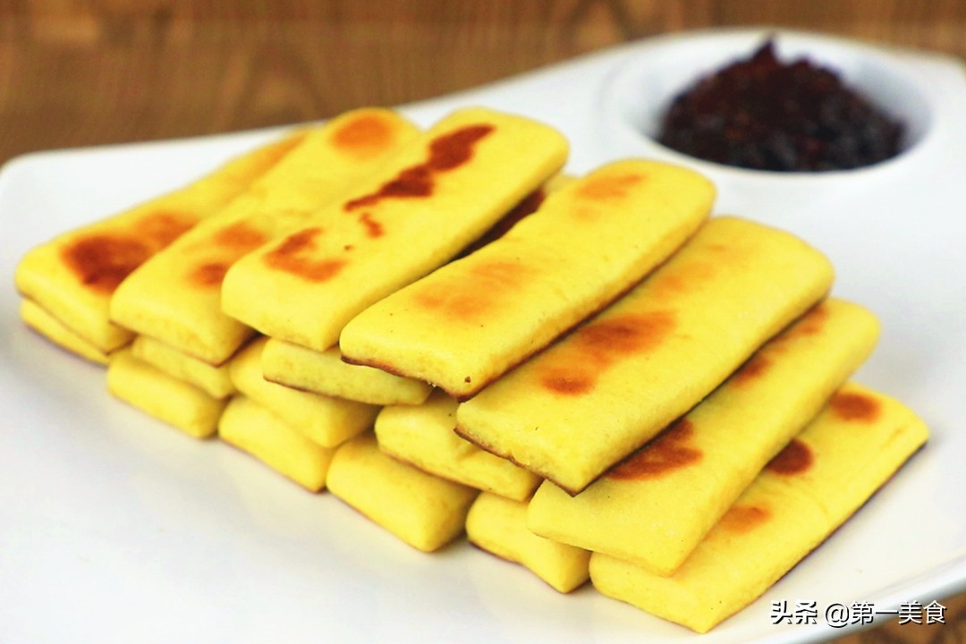 There are many benefits of eating whole grains!  Cornmeal is made like this, crispy on the outside and soft on the inside, which is delicious and healthier than steamed buns