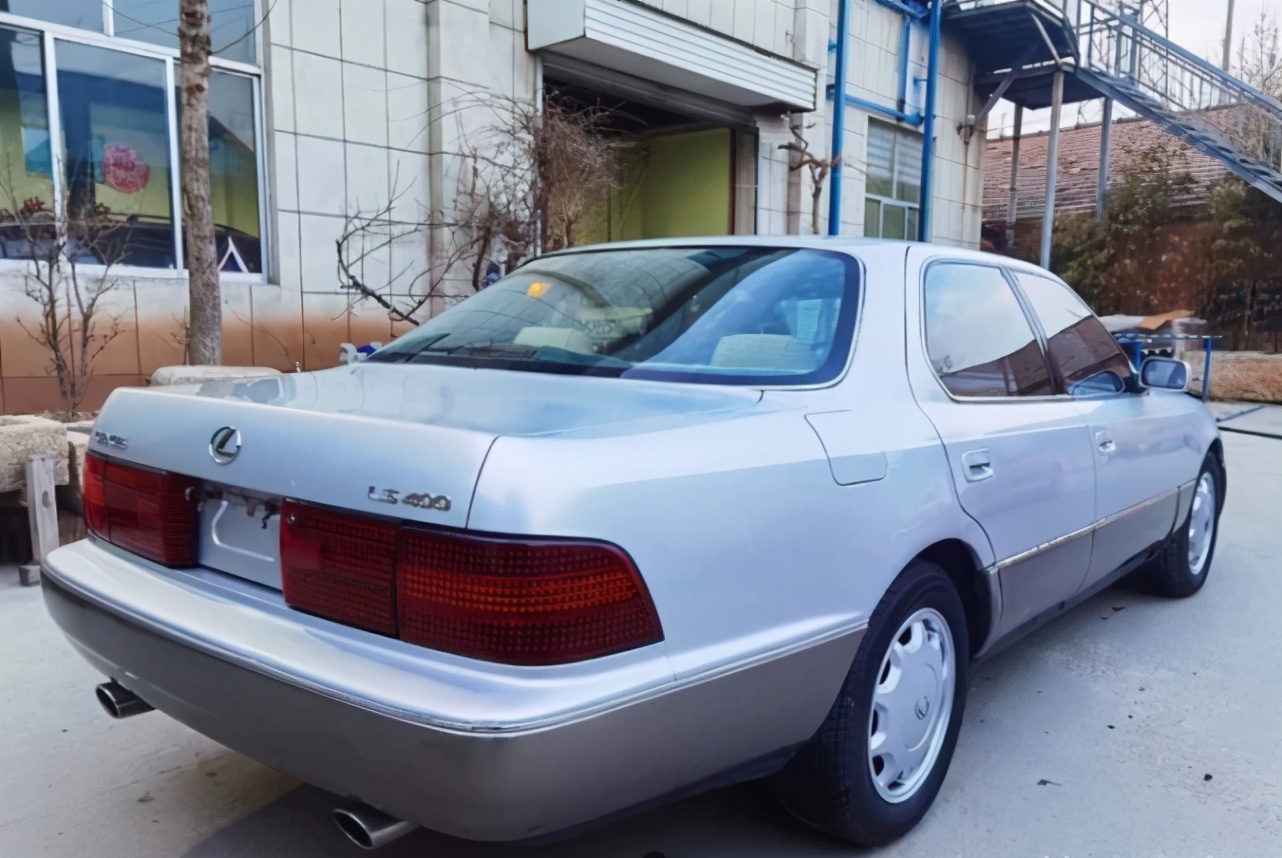 小夥花6萬買輛1995款雷車ls400 為情懷買單 一個月後將其退回 二手車教授 Mdeditor