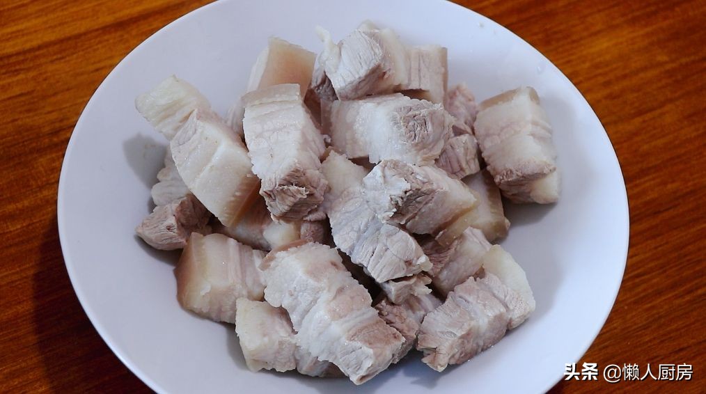 五花肉還能這樣做紅燒肉，螃蟹與五花肉完美結合，讓人食指大動