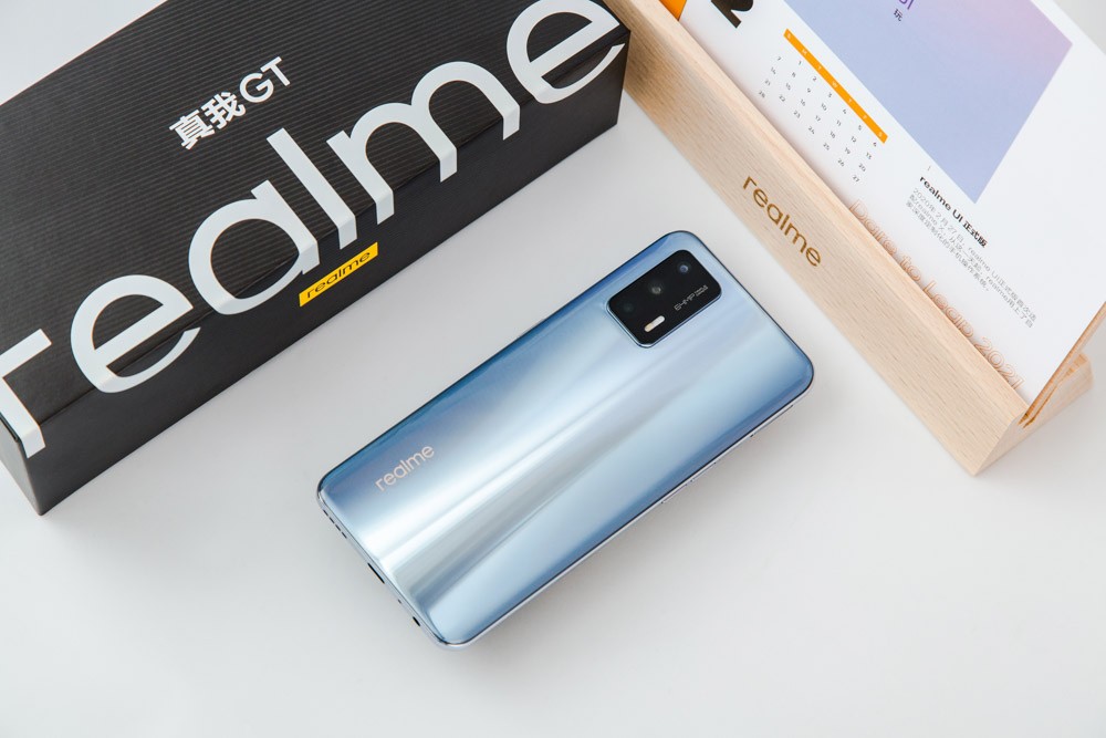 ȫ��ս�񲻸�GT֮����realme ����GT�������