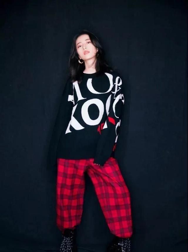 最近火了一种裤子：叫“卫裤”，遮肉显瘦又显