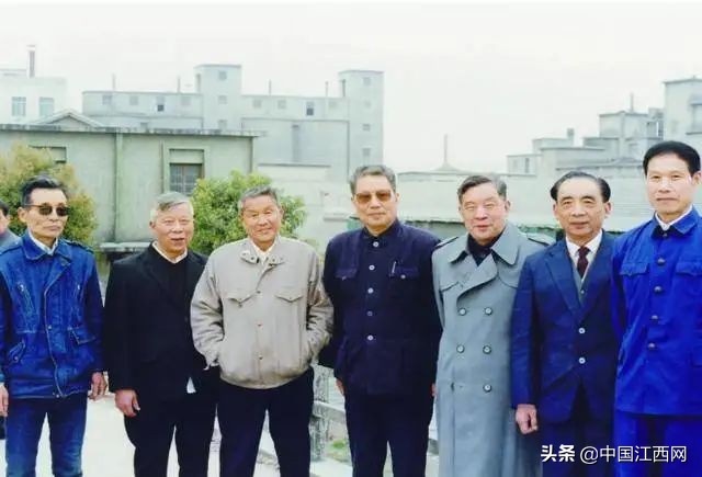 离蒋介石最近的一对“伪装者”，是他亲自面试录取的
