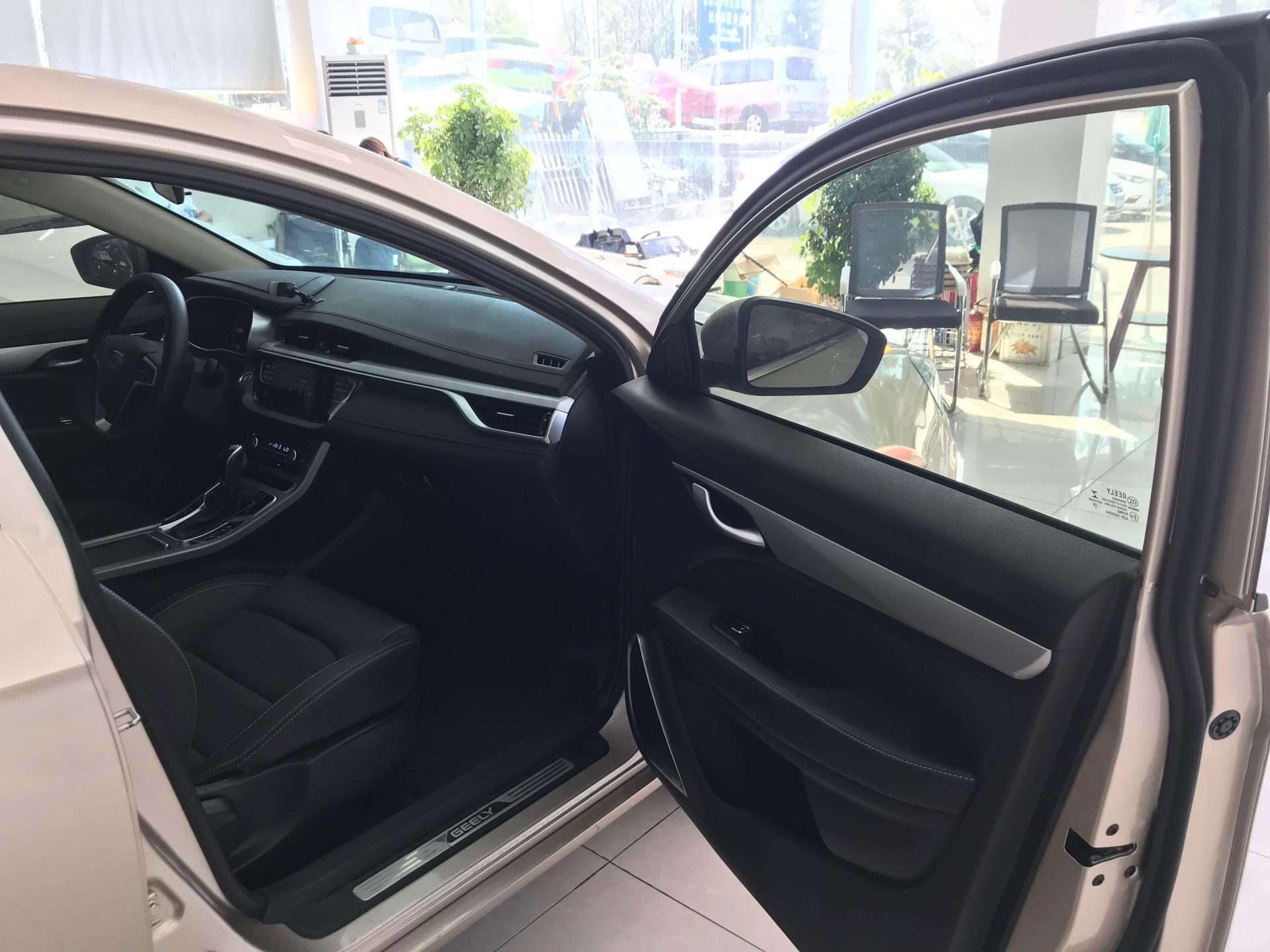 高坪区车管家二手车，您身边的二手车专家