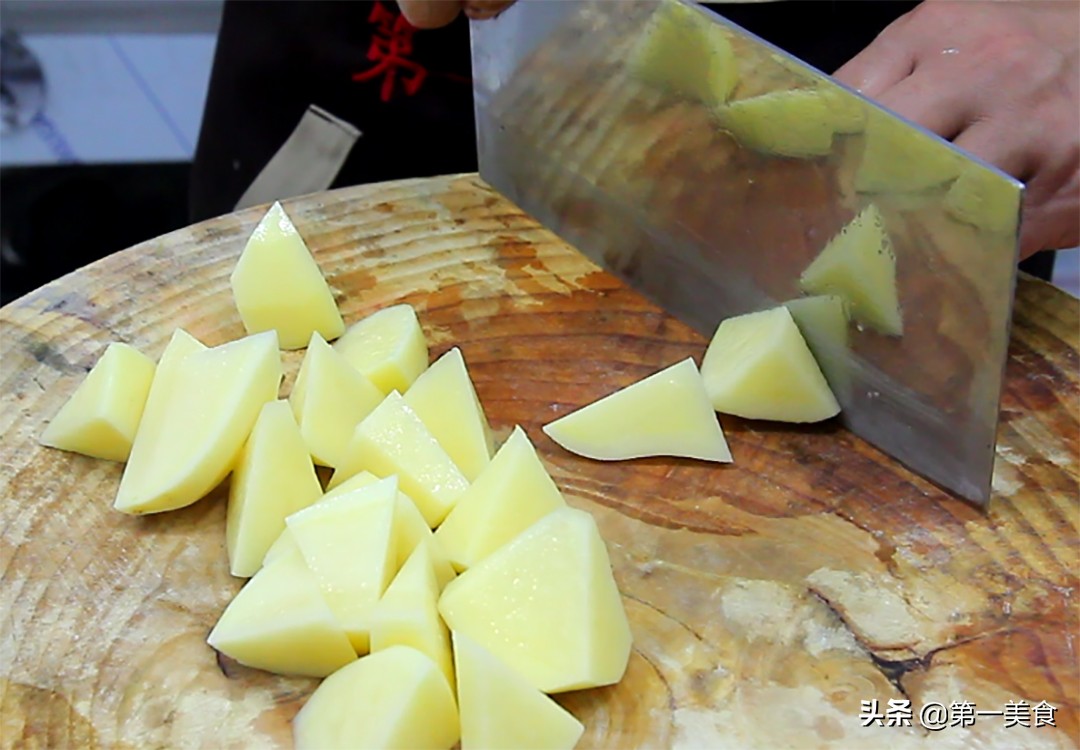 图片[3]-【牛腩炖土豆】做法步骤图 鲜嫩不腥 汤汁浓香-起舞食谱网