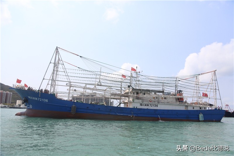 鲁荣渔2682号渔船惨案：33人出海仅11人归来，现实版“大逃杀”？