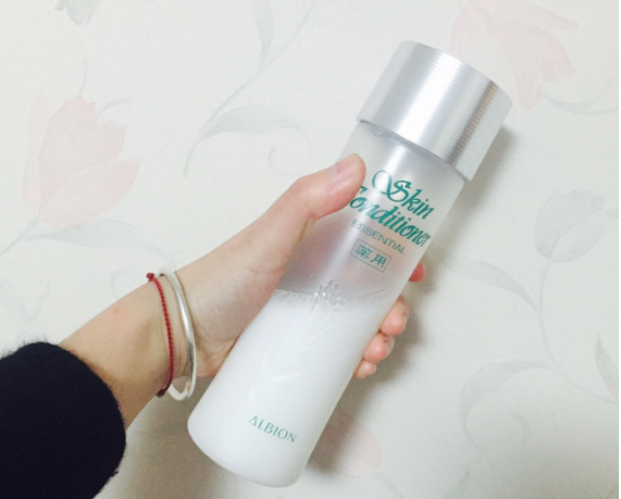 适合油皮的4款“贵价”化妆水：SK2虽贵但有料，兰蔻颜值高又好用