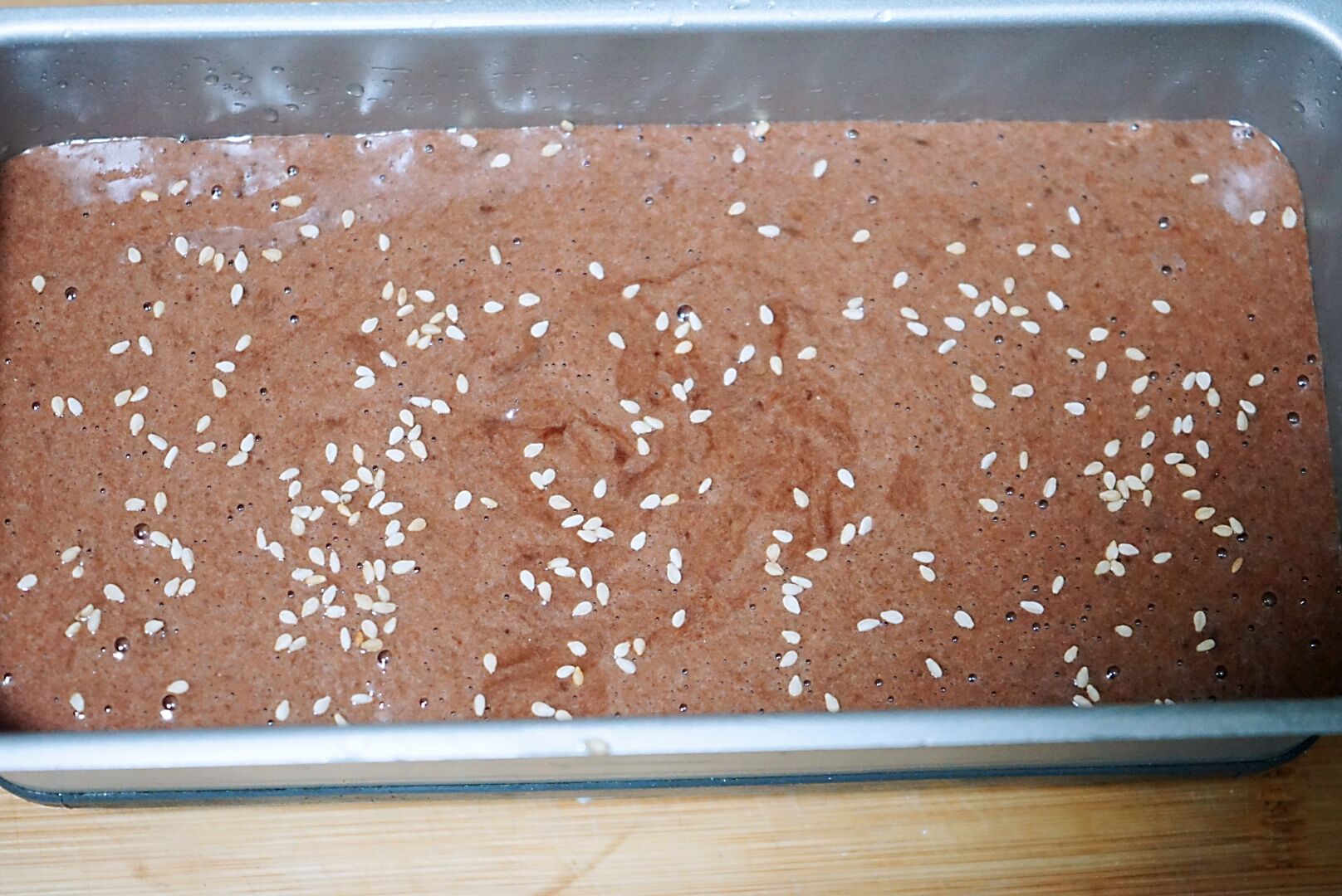 不放黄油的香蕉磅蛋糕，口感松软热量低，做法简单又省心，美味