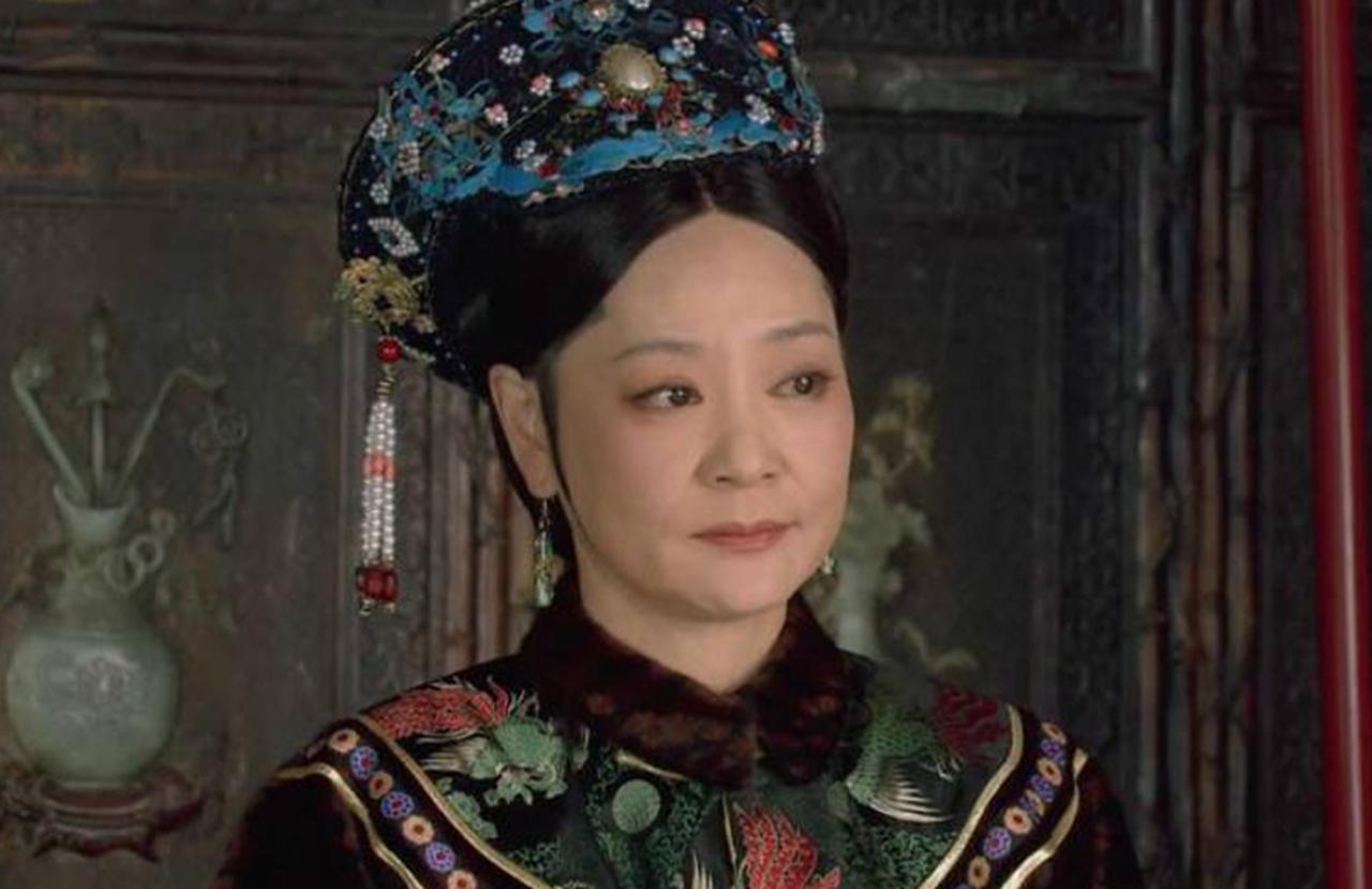 10年前丈夫意外坠楼去世，膝下无儿无女，如今刘雪华过得怎么样？