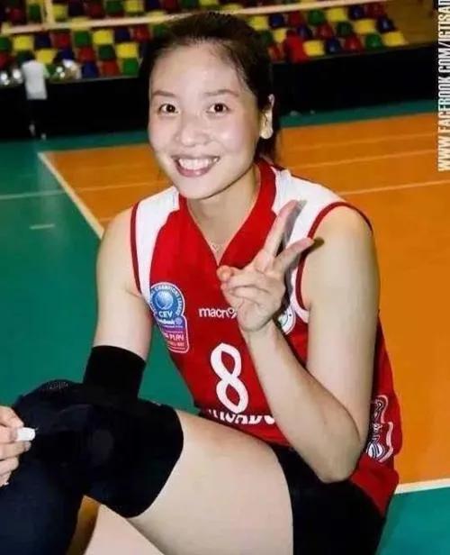 魏秋月的故事：亞洲最美二傳，與老公15歲就相識，曾被郎平催婚