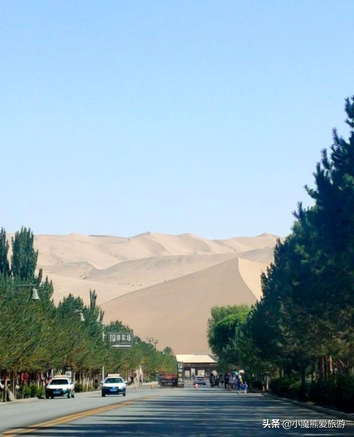 月牙泉在哪里 鸣沙山月牙泉攻略旅游 正解