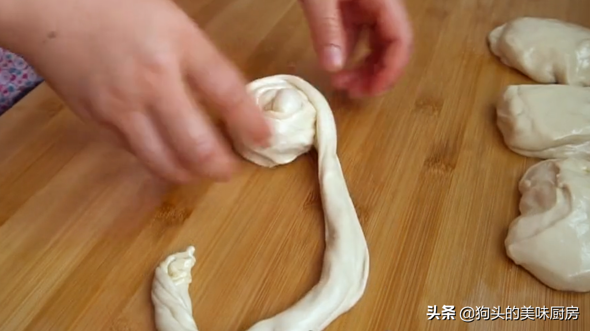 手抓餅家常做法，不用揉麵，外酥裡軟，和外面賣得一樣好吃