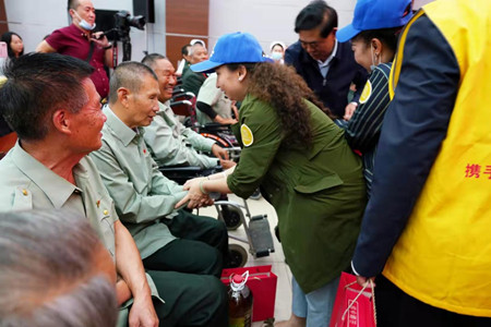 2021年昆明市慈善总会携手云南晓圣公益基金会