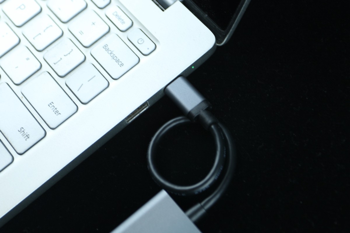 尽享轻薄——aigo USB-C多功能扩展坞H5使用评测
