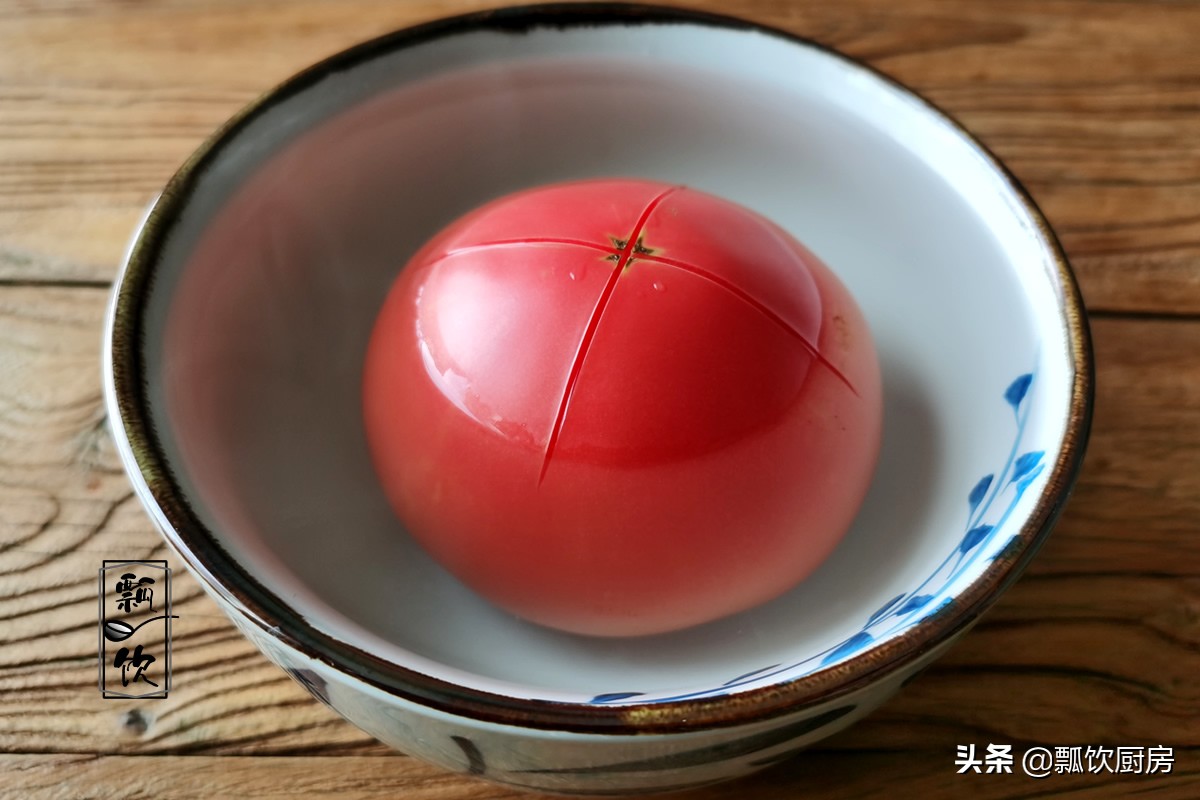 吃馄饨，这馅鲜美又解馋，留恋舌尖的味道难忘，早餐夜宵都惦记着