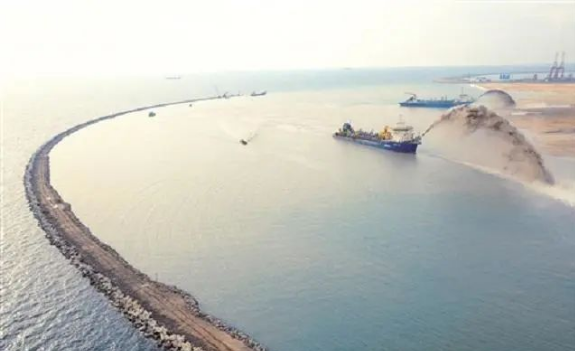 特别报道！菲律宾增兵中业岛，与中国舰船发生