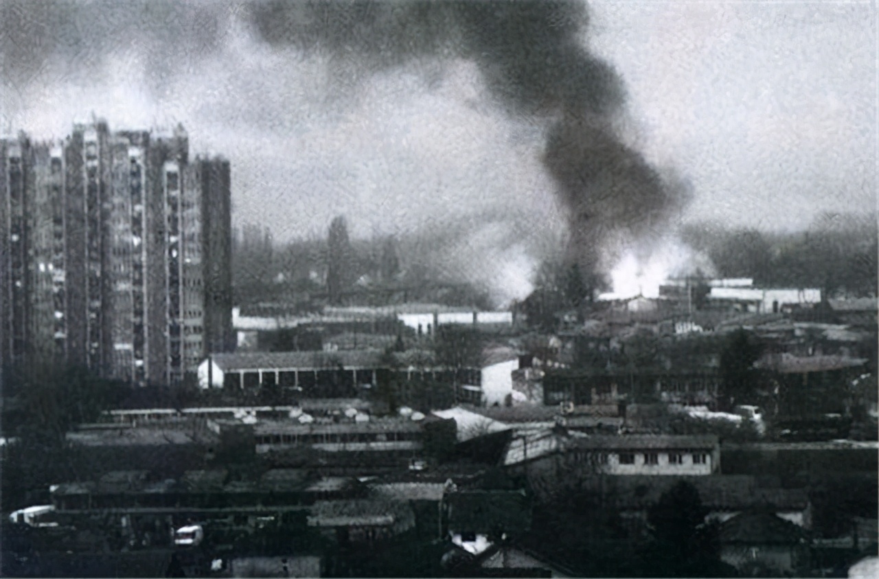 永远的痛：中驻南使馆被炸，中国的忍耐和烈士