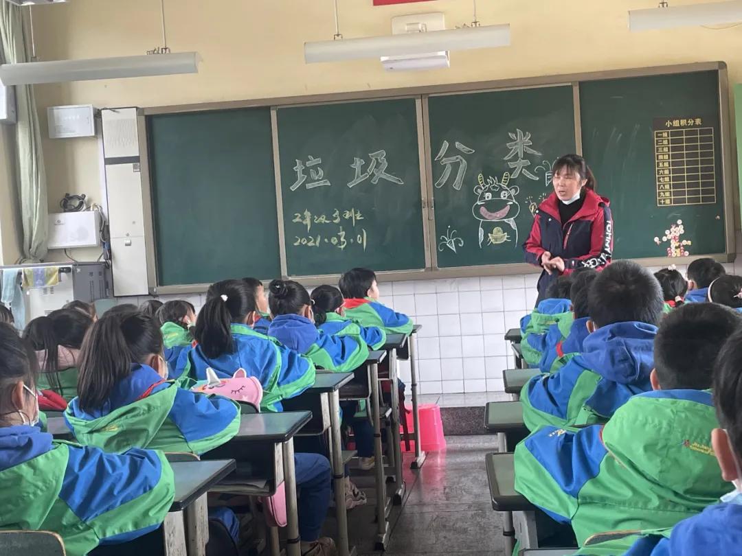 春风十里，不如学雷锋的你——双流区九江小学开展学习雷锋活动