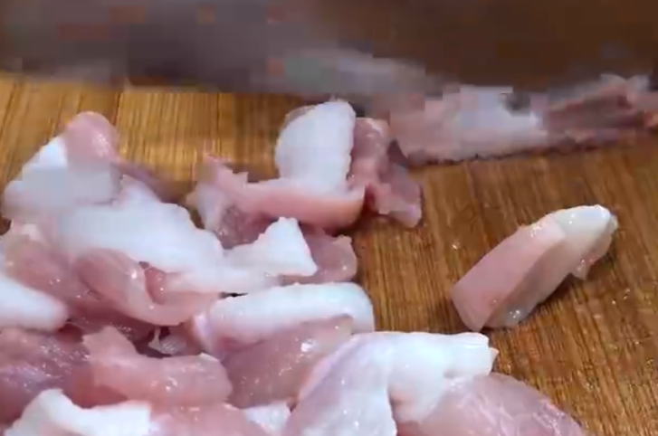 圖片[3]-木耳炒肉的做法 肉片滑嫩可口冬天要多吃-起舞食譜網