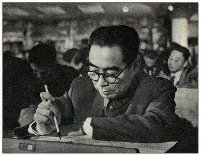 1949年，解放軍隨時(shí)能收回香港，為何毛主席突然下令不要拿香港？