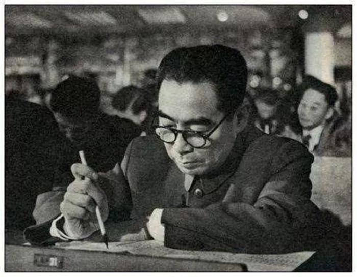 1949年，解放军随时能收回香港，为何毛主席突然下令不要拿香港？