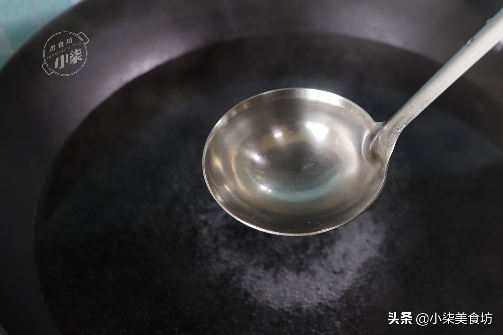 煮速凍餃子，用冷水和開水都不對，教你一招，餃子不破皮不露餡