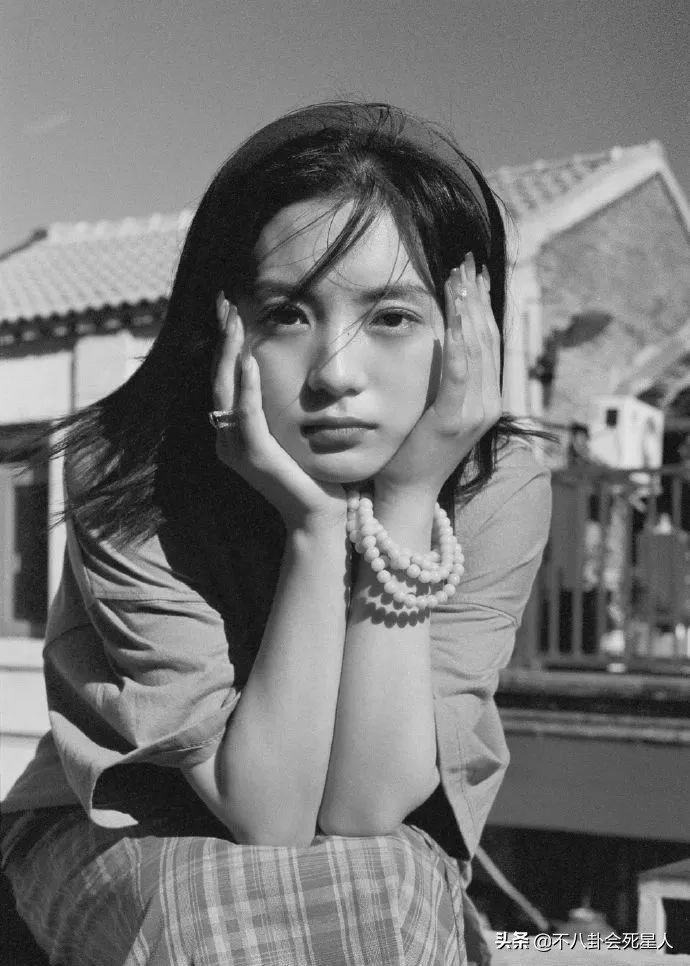周冬雨“下凡”演古偶是败笔，7个女配颜值高，两位新疆演员惊艳
