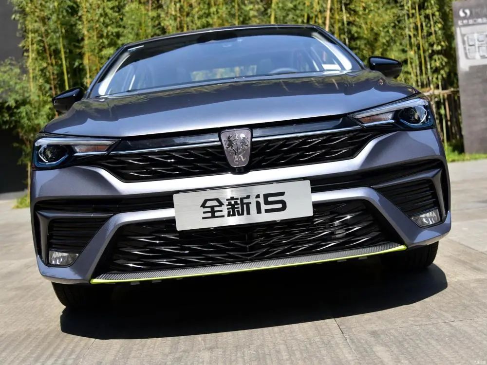 顶配8万多带主动刹车、自适应巡航，它比帝豪、逸动香！