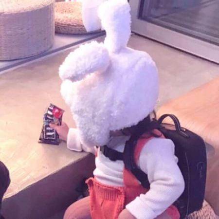 情侣头像小孩一人一张，呆萌一男一女高清