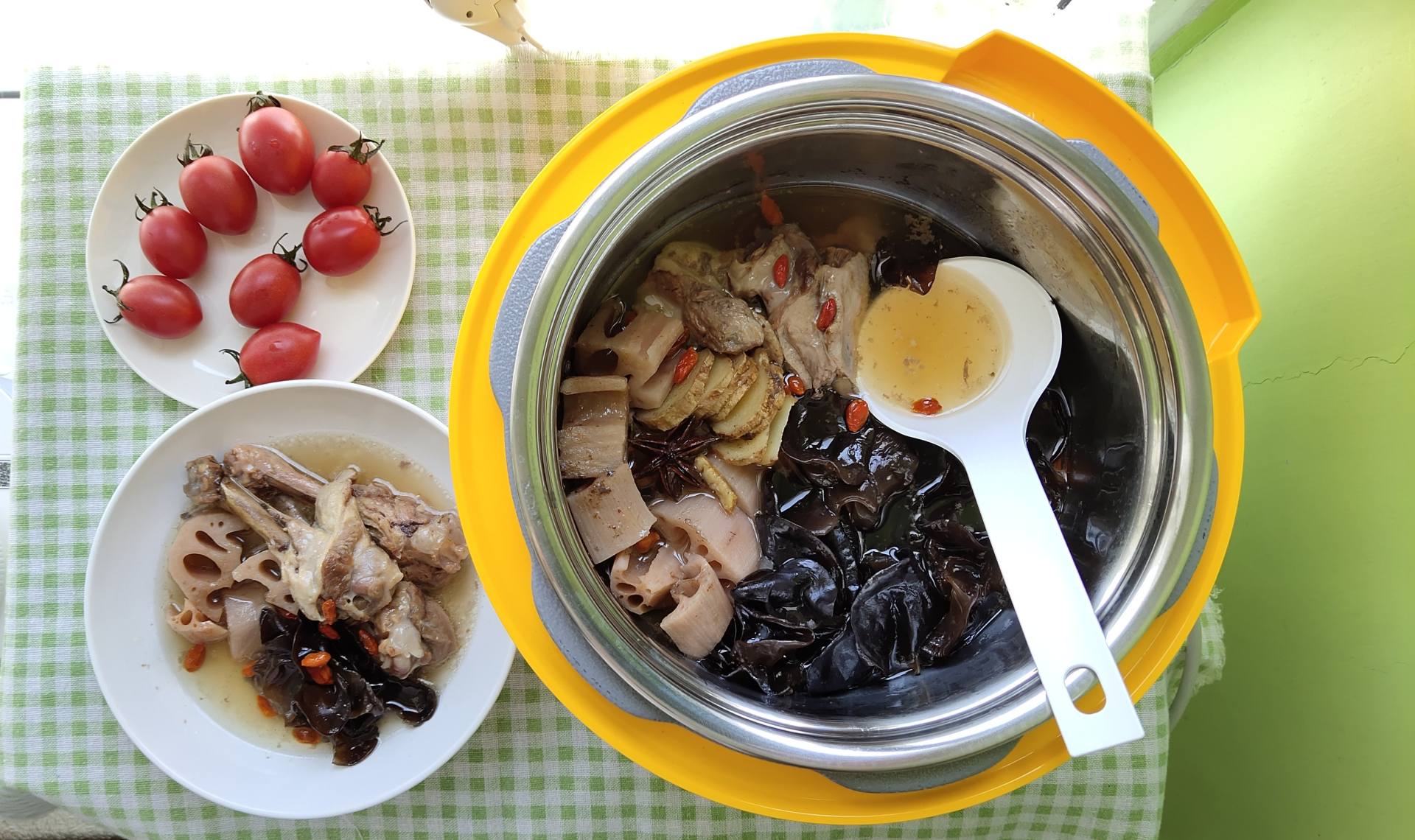 夏季版极简食谱，电饭锅一键转换成电压力锅，减少一半的烹饪时间