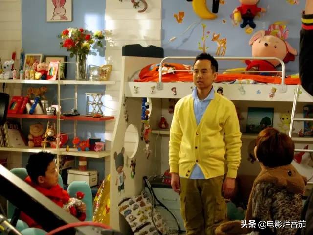 母亲是百亿票房女演员，儿子却从小鲜肉，变成农村“懒汉”