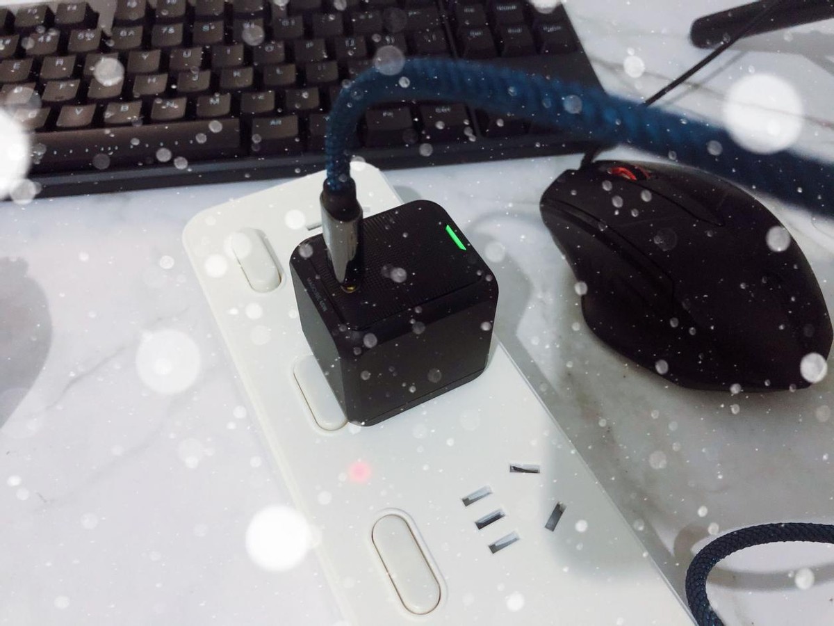 一步到位，Aohi 65W氮化镓充电头：快充界的“小能人”