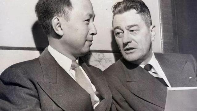 Ǯѧɭ��нֻ��300��Ԫ,������һ���������,����ʮ��Ԫ˧��û��