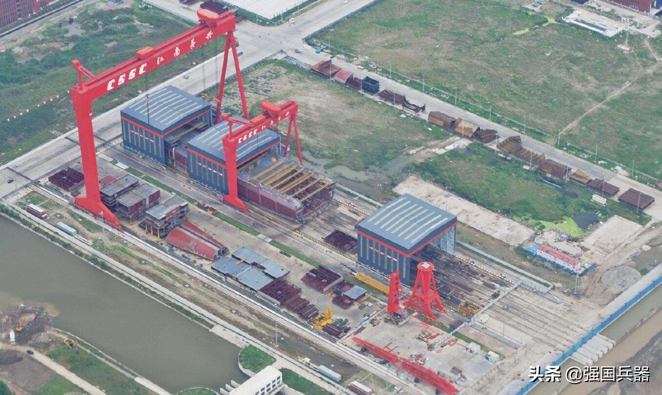 003航母真的是电磁弹射？一组照片或能说明，网友：离下水不远了