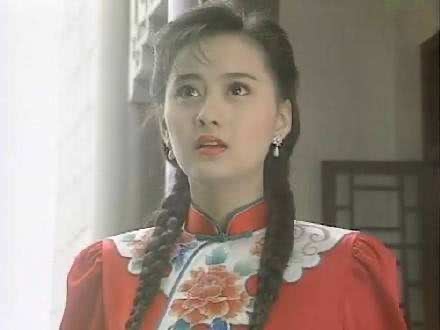 她堪比女版罗志祥，脚踏三条船，连孩子亲爹是