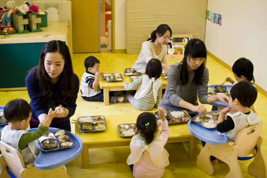 上公立和上私立的孩子，有啥不同？幼儿园老师直言：两者差距明显