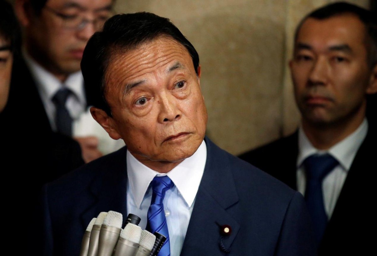 拿解放军警告不当回事？日政客谋登陆钓鱼岛，立“尖阁诸岛”石碑