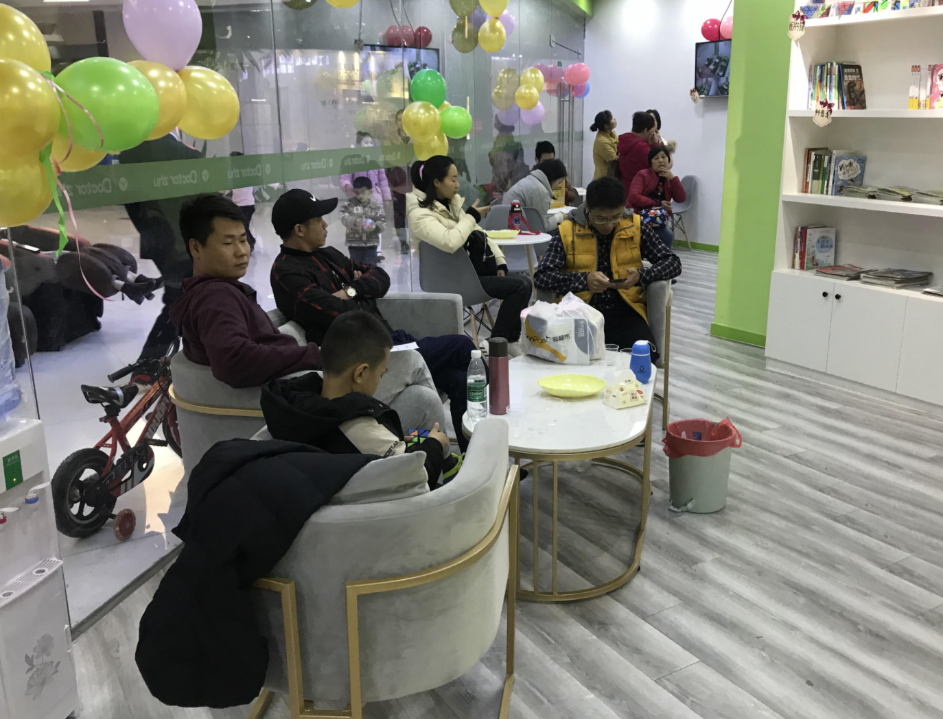 "第一代雞娃"的血淚辛酸史：教育內(nèi)卷的當(dāng)下，孩子最終歸于平凡