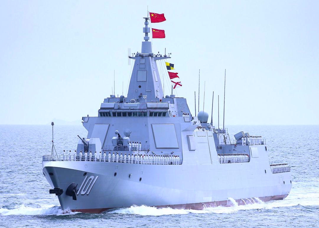 055明明是驱逐舰，为什么美国要将其划分为“巡