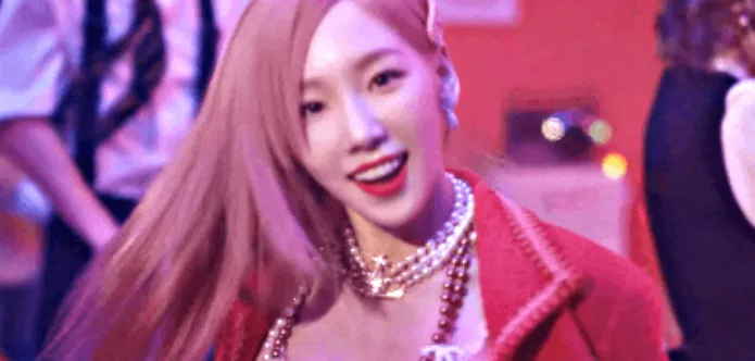 LISA与宣美合作?正式开始预热SOLO出道;泰妍时隔4年出击打歌节目