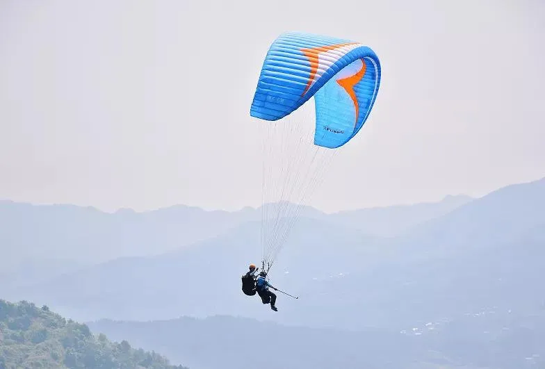 天蒙山巅热血归来|山东省唯一硬式高空极限蹦极、全国唯一景区千米高空滑翔伞，等你来挑战！